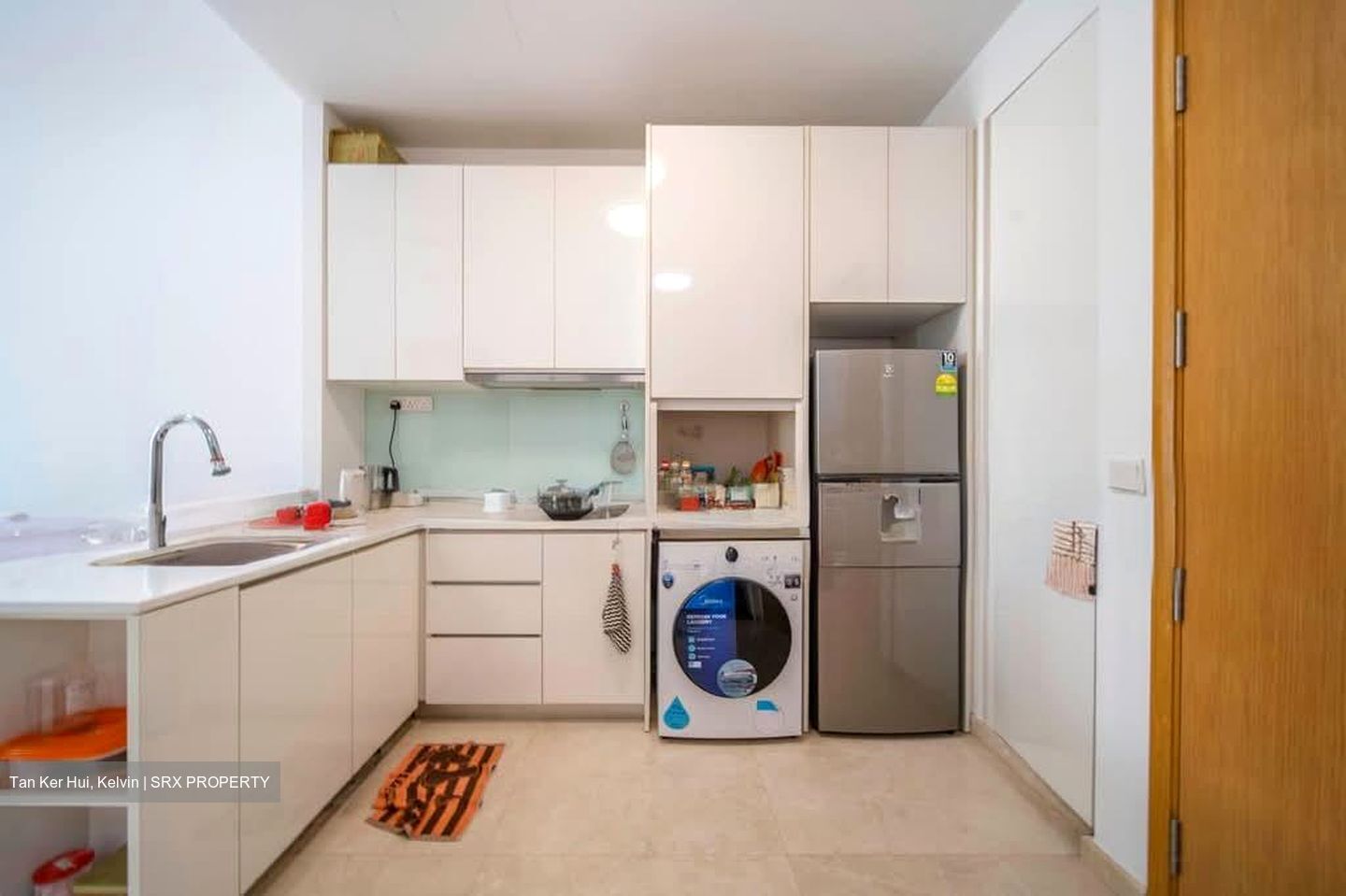 Kingsford . Hillview Peak (D23), Condominium #589805191